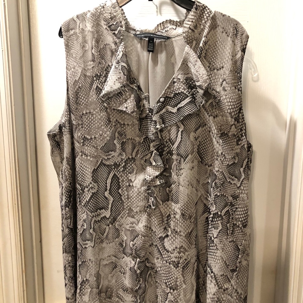Sleeveless snakeprint blouse